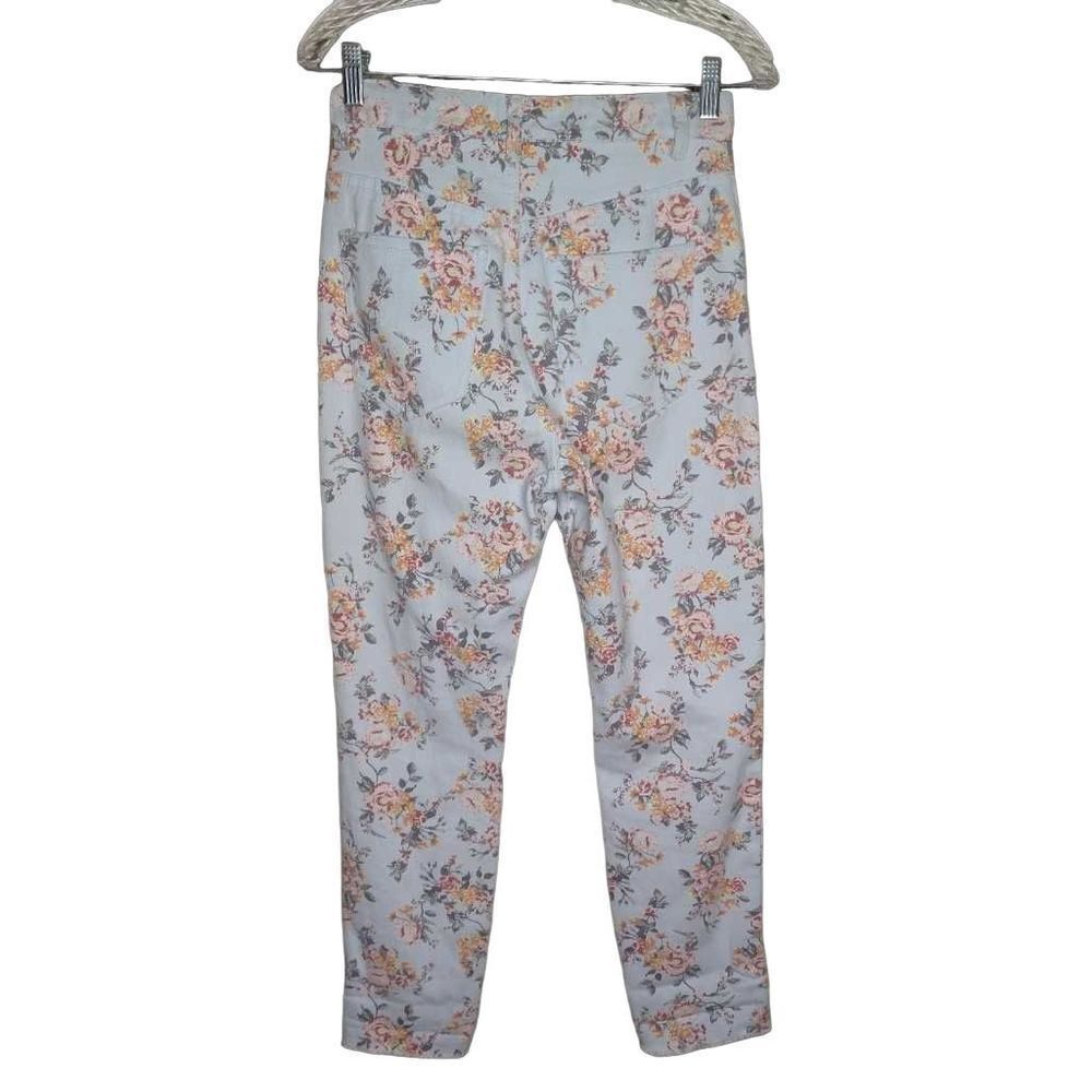 Cotton On high-waisted pastel floral ripped jeans - Picture 2 of 5